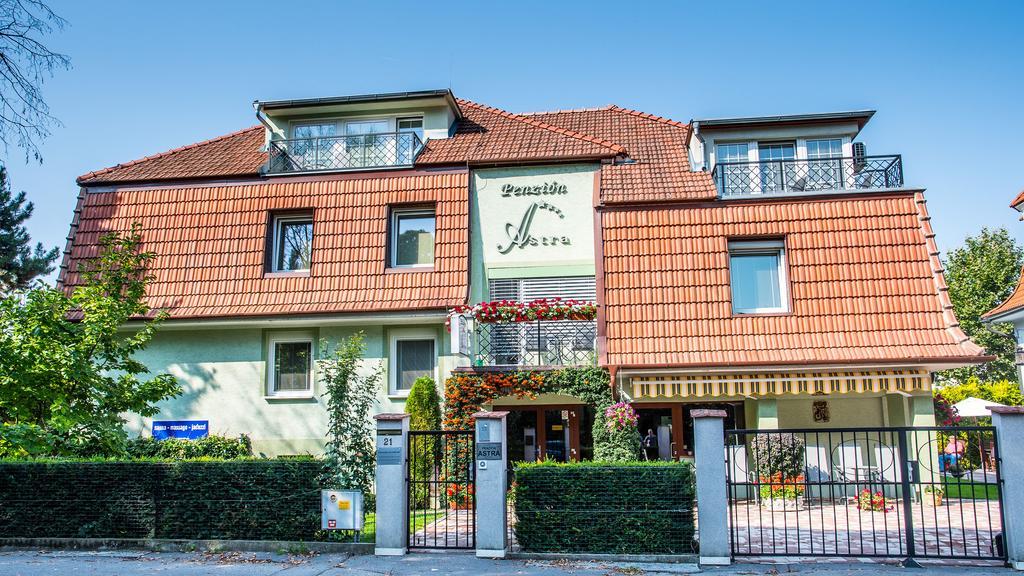皮耶什佳尼 阿斯特拉旅馆酒店 外观 照片